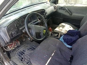 Volkswagen Passat Variant: 1990 г., 1.8 л, Механика, Бензин, Универсал