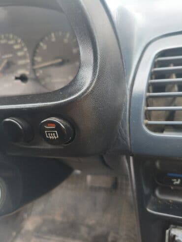 mazda 323 ф: Mazda 323: 1992 г., 1.6 л, Автомат, Бензин, Хетчбек — 7