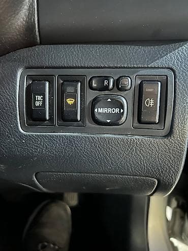 mark 2 qualis: Toyota Avensis: 2004 г., 2 л, Автомат, Бензин, Седан — 10