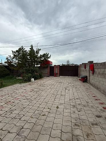 Дома: 🏠 5-комнатный жилой дом,ж/м Ак-орго 🟨 Дом по первой линии 🟧 Дом: 12 × — 4