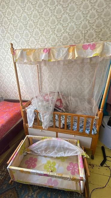 одежда для кормящих: Продам мебель кроватка детская, кровати полуторки, диваны, кресла — 1