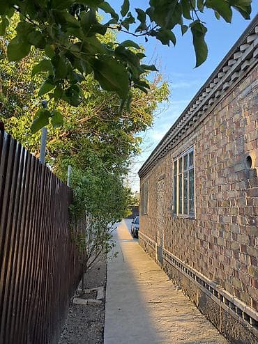 особняк в горах: 🏡 Продается кирпичный дом в с. Станция Ивановка (Чуйская область) — 2