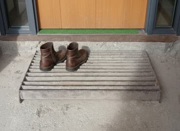 коврик входной: Решетки для водоотводных лотков, Стальная, Б/у — 2