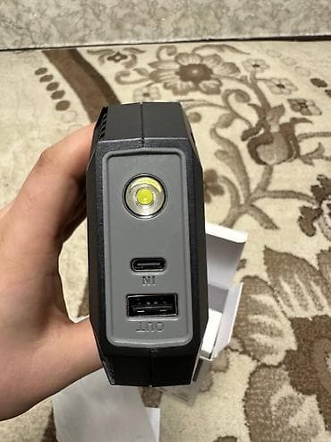 чехии: Пусковое устройство (джамп-стартер) Yesido VC11 800A, 6000mAh + фонарь — 5