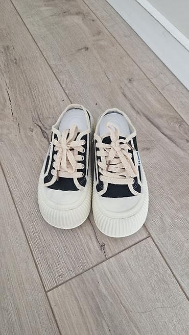 foot patch: Продаю новые женские кеды 35 размера. Заказывала себе, но не подошёл — 1