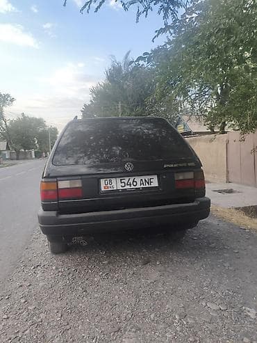 go park: Volkswagen Passat: 1989 г., 1.8 л, Механика, Бензин, Универсал — 4