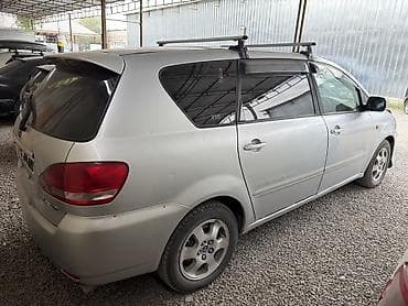 Toyota Ipsum: 2001 г., 2.4 л, Автомат, Газ, Минивэн — 3