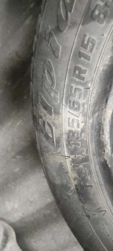 tayota alphart: Пара автомобильных шин летнего типа. Характеристики: - Размер: 195/65 — 1