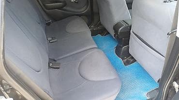 Honda Jazz: 2006 г., 1.4 л, Механика, Бензин, Хэтчбэк — 4