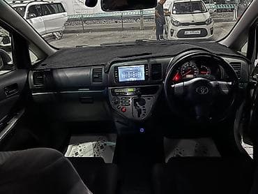 Toyota WISH: 2004 г., 1.8 л, Автомат, Бензин, Универсал — 8