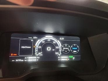 sequia: Toyota Sequoia: 2023 г., Гибрид, Внедорожник — 3