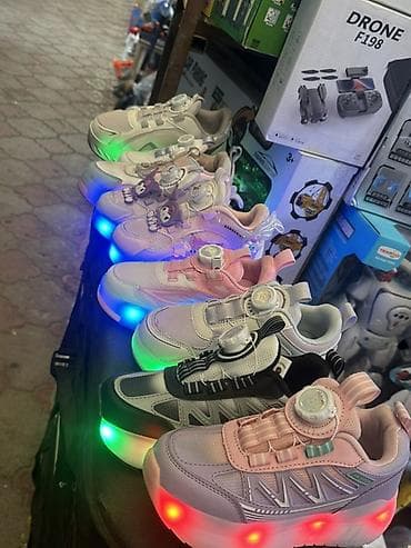 детские зимние кроссовки: Детские кроссовки с LED‑подсветкой подошвы-кроссовки ролики Дордой а — 2