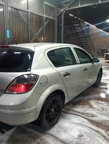 опел астра 2007: Opel Astra: 2007 г., 1.4 л, Ручные, Бензин, Хэтчбэк — 4