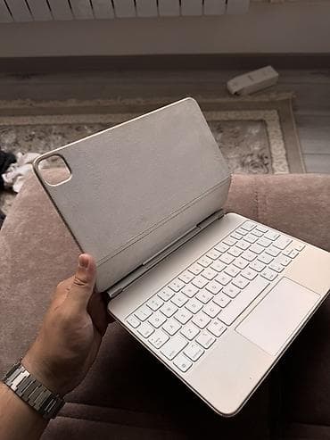 Планшеты: Планшет, Apple, память 256 ГБ, 10" - 11", Wi-Fi, Б/у, Классический цвет - Белый — 7