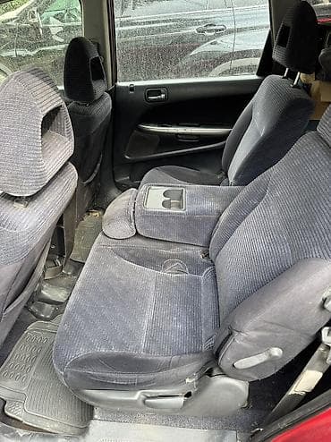 step wgn: Honda Stream: 2001 г., 2 л, Автомат, Бензин, Минивэн — 7
