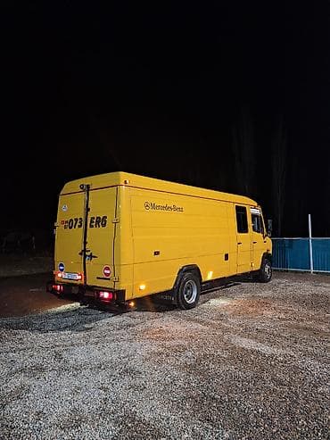 v class: Mercedes-Benz грузовой фургон (длиннобазный, высокий кузов), желтый — 4