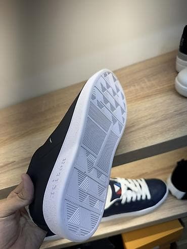 Жеке буюмдар: Эркектердин кроссовкасы, 41, 44, 40, Жаңы, түсү - Кара, Өзү алып кетүү — 5