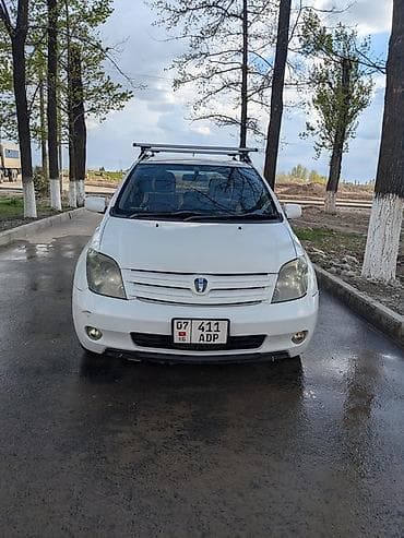 Toyota Ist: 2003 г., 1.5 л, Вариатор, Газ, Хетчбек — 1