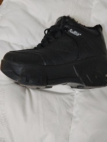 Ботинки и ботильоны: Зимние ботинки Avido, черные - Модель: утепленные высокие — 1