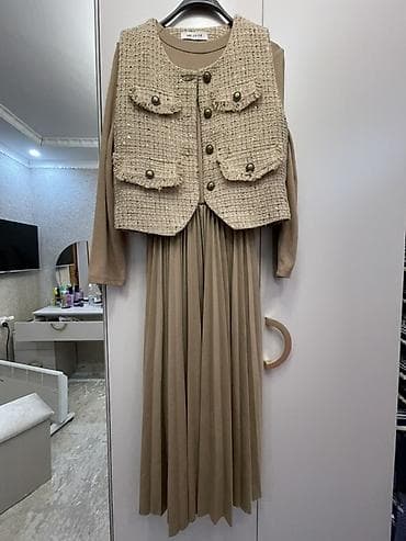 бюстгальтер полукорсет: Платья для торжеств (2 модели) 1) Красное платье миди: - Приталенный — 6