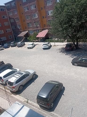 продажа коммунальной квартиры: Бишкек кызыл аскер достук м-н 110 квартал эки болмолуу батирдин бир — 10