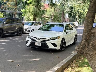 камри 2020: Toyota Camry: 2020 г., 2.5 л, Автомат, Бензин, Седан — 4