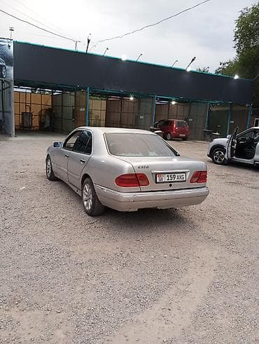 forester 2004: Mercedes-Benz E-Class: 1996 г., 3.2 л, Автомат, Бензин, Седан — 5