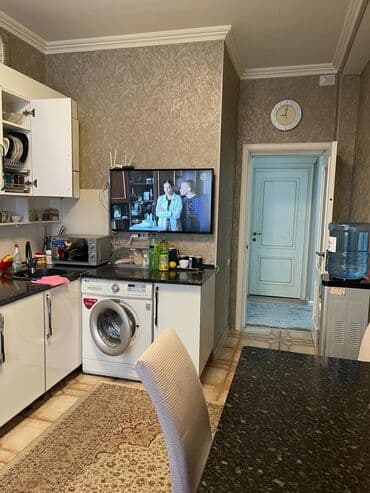 сколько стоит трехкомнатная квартира в бишкеке: 3 комнаты, 72 м², Сталинка, 3 этаж, Евроремонт — 4