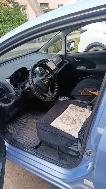 коробка фит 1 5: Honda Fit: 2008 г., 1.5 л, Вариатор, Бензин, Хэтчбэк — 2