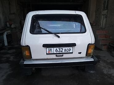 ВАЗ (ЛАДА): ВАЗ (ЛАДА) 2121 (4x4): 1995 г., 1.7 л, Кол менен иштөөчү, Жол тандабас — 2
