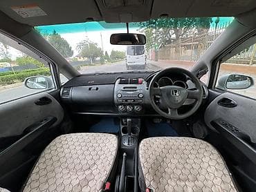 Транспорт: Honda Fit: 2003 г., 1.5 л, Автомат, Бензин, Хэтчбэк — 8