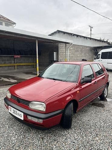 Volkswagen Golf: 1995 г., 1.6 л, Механика, Бензин, Хэтчбэк
