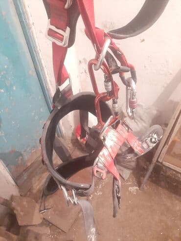 терек страпила: Промышленная/альпинистская обвязка + комплект карабинов - Тип — 10