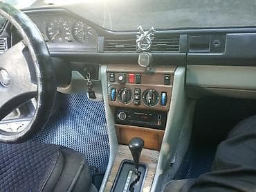 дверные карты на 124 мерс: Mercedes-Benz W124: 1989 г., 2.5 л, Автомат, Дизель, Седан — 3