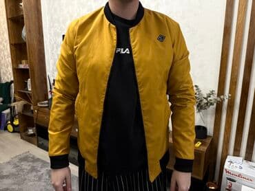 веш: Если забираете все куртки сразу отдам за 4000 сом. По отдельности — 4