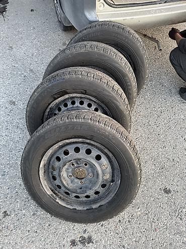 Колеса в сборе 195 / 65 / R 15, Зима, Б/у, Комплект, Легковые, Железные, отверстий - 5 at lalafo.kg Колеса в сборе 195 / 65 / R 15, Зима, Б/у, Комплект, Легковые, Железные, отверстий - 5