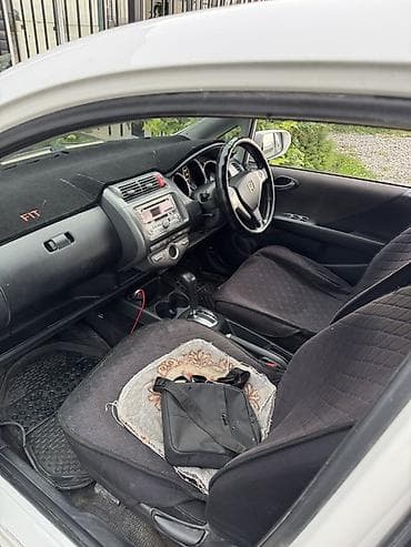 хонда а шербы: Honda Fit Aria: 2005 г., 1.5 л, Автомат, Хэтчбэк — 5