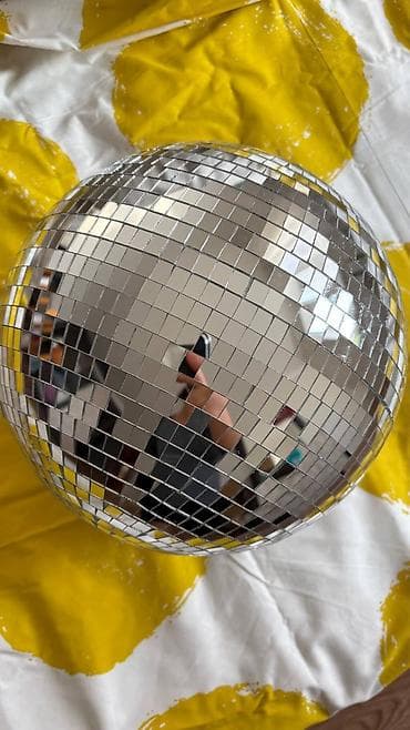Гирлянды: Диско‑шар зеркальный для декора и вечеринок. Диаметр 95 см - — 2