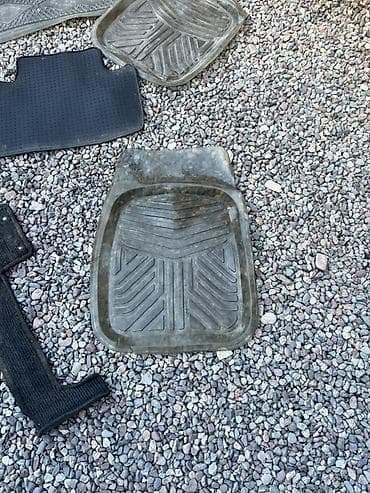 коврики хонда стрим: Заводские полики и на панель для машины Honda Stream, состояние жакшы — 1