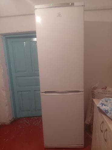 Холодильник Indesit, Б/у, Двухкамерный, De frost (капельный), 55 * 195 * 60 at lalafo.kg Холодильник Indesit, Б/у, Двухкамерный, De frost (капельный), 55 * 195 * 60