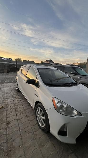 тойота приус с: Toyota Prius C: 2013 г., Вариатор, Гибрид, Хэтчбэк — 3