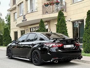 Toyota Camry: 2021 г., 2.5 л, Автомат, Бензин, Седан — 4