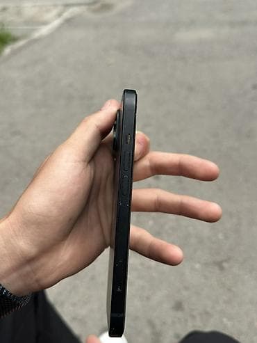 iphone 16 e: IPhone 15, Б/у, 128 ГБ, Черный, Чехол, 77 % — 4