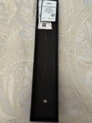 Киреге берилүүчү кийимдер: Колье с бриллиантом на леске от ювелирного дома Delta ( Россия) золото — 4