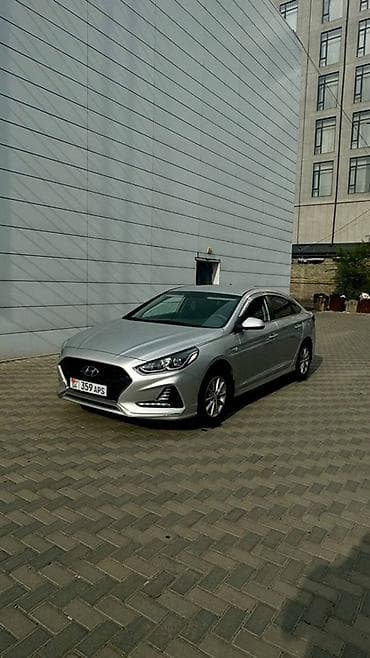 camry 2020: Hyundai Sonata: 2021 г., 2 л, Автомат, Газ, Седан — 4