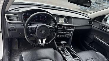 Продажа авто: Kia K5: 2017 г., 2 л, Автомат, Газ, Седан — 7