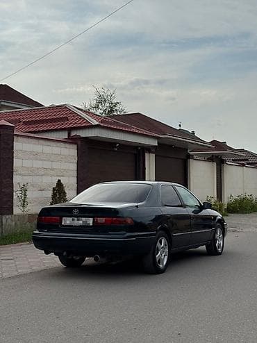 corolla 2004: Toyota Camry: 1997 г., 3 л, Автомат, Газ, Седан — 4