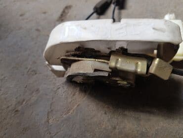 охотничий магазин ош: Nissan X Terra центр замок, Ниссан Икстерра Задний правый центр — 2