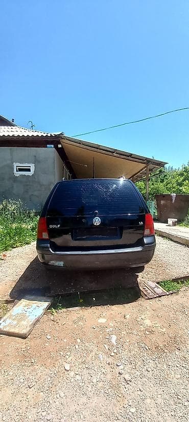 авто в такси: Volkswagen Golf Variant: 2000 г., 1.6 л, Механика, Бензин, Универсал — 6