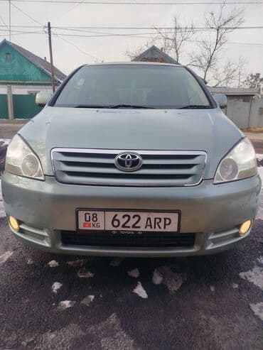 Toyota Ipsum: 2004 г., Автомат, Бензин, Минивэн